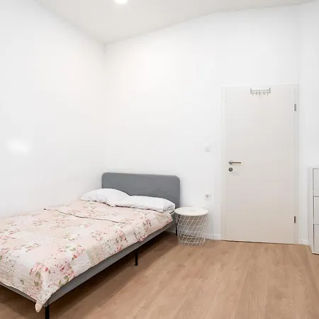 Damba 4 Apartment *